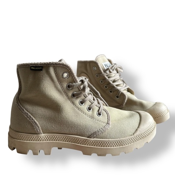 Palladium Unisex Pampa Hi Canvas Boots In  Sahara/Ecru US W 7/ M 5.5 - Picture 2 of 10
